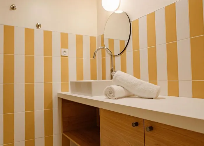 Отель Centre Ла-Рошель